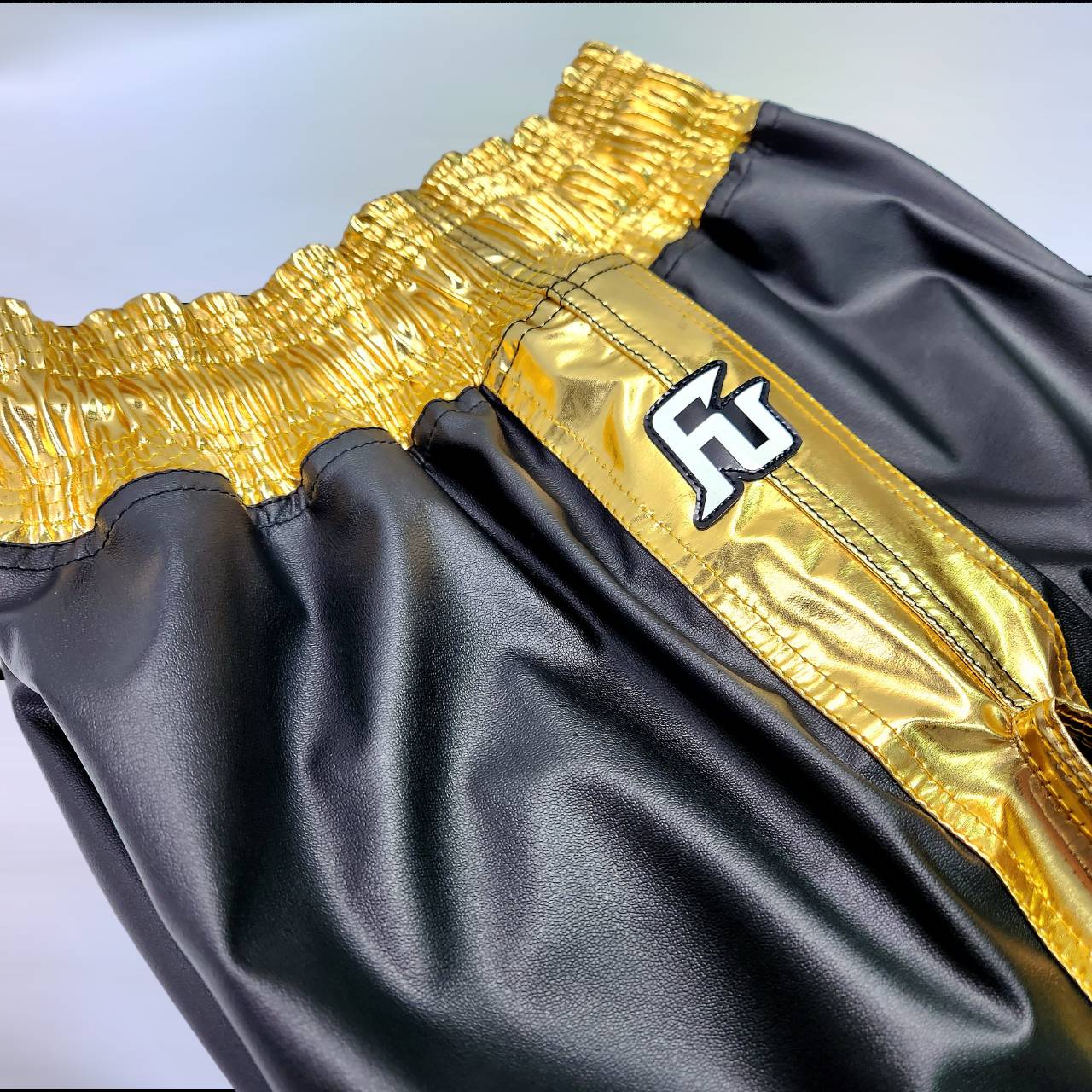 TK1 MODEL キックボクシングショーツ(ミドル丈) -