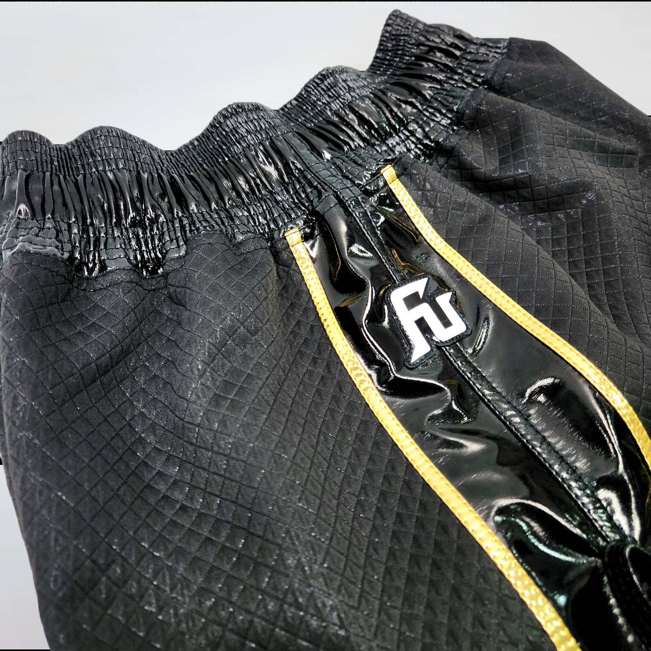 TK7 MODEL キックボクシングショーツ(ミドル丈) -