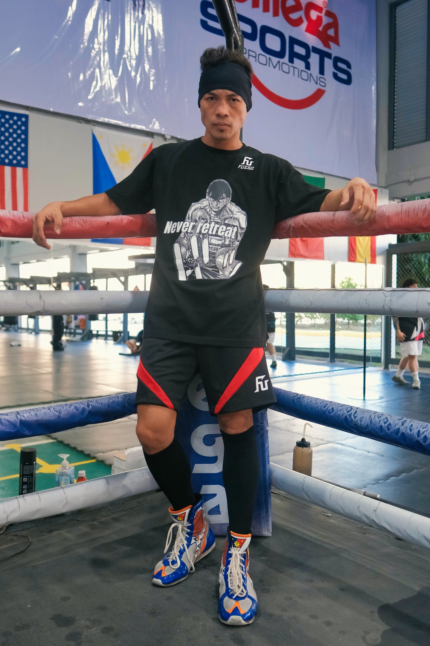 Hajime no Ippo × FUEGO
Mamoru Takamura Ver.
5.6 oz Heavyweight T-Shirt
【Pre-order item: Scheduled to ship on January 9】