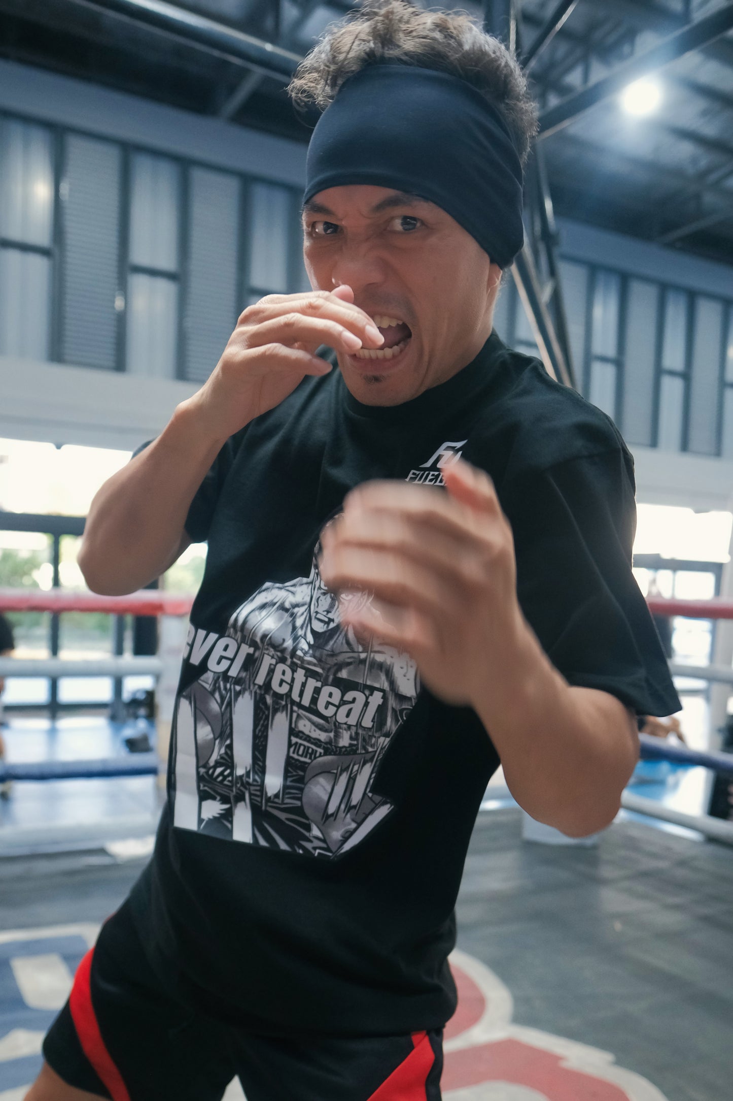 Hajime no Ippo × FUEGO
Mamoru Takamura Ver.
5.6 oz Heavyweight T-Shirt
【Pre-order item: Scheduled to ship on January 9】